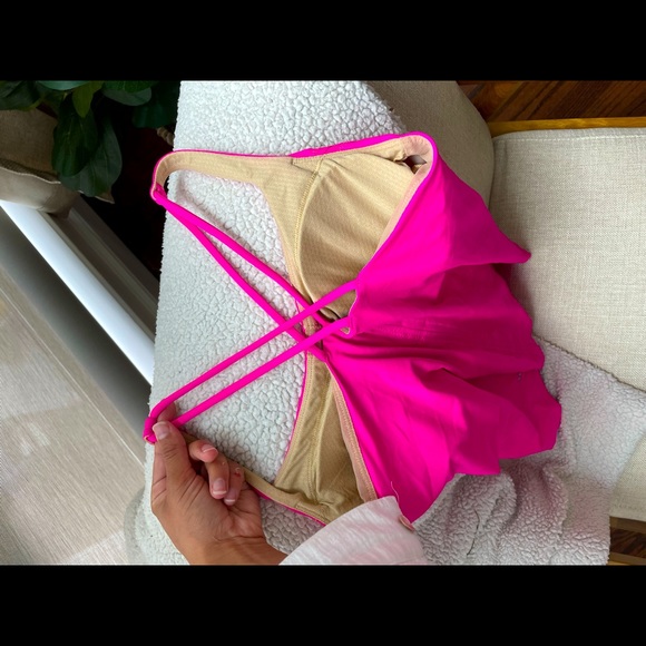 Size 6 Lululemon free to be tank in pink - Picture 4 of 4